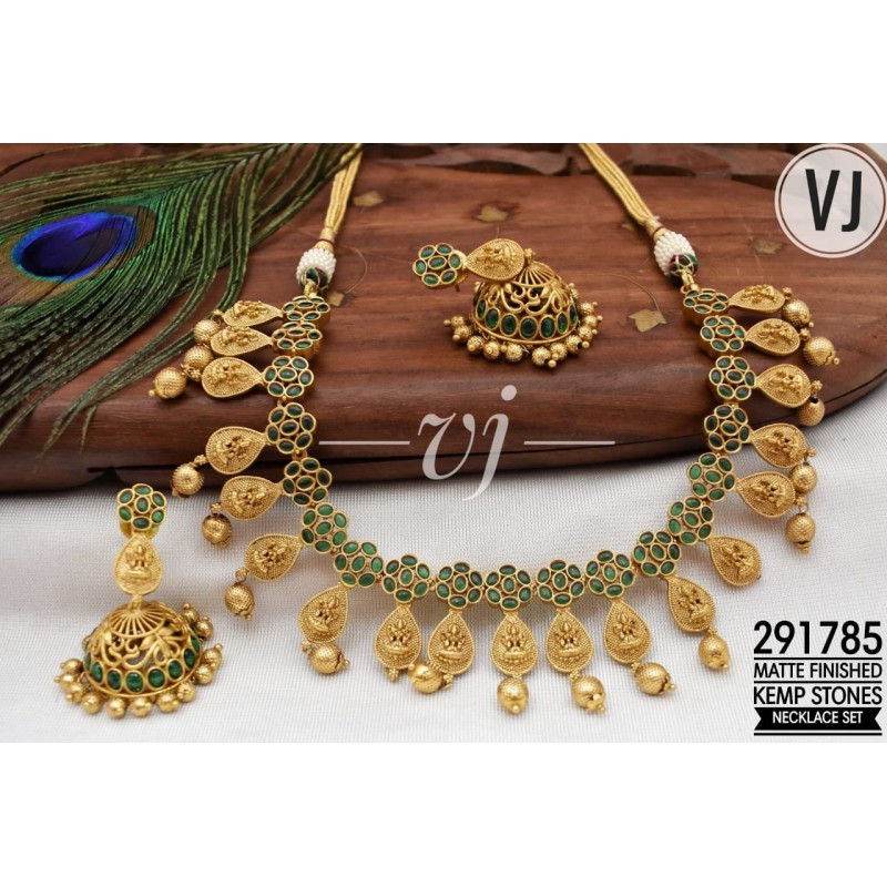 VJ Matte Finished Kemp Stones Necklace Set