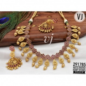 VJ Matte Finished Kemp Stones Necklace Set