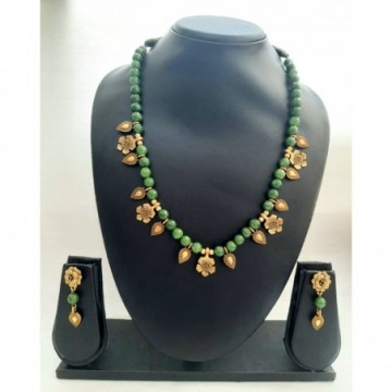 Beautiful Handcrafted Golden Necklace Set With Beads