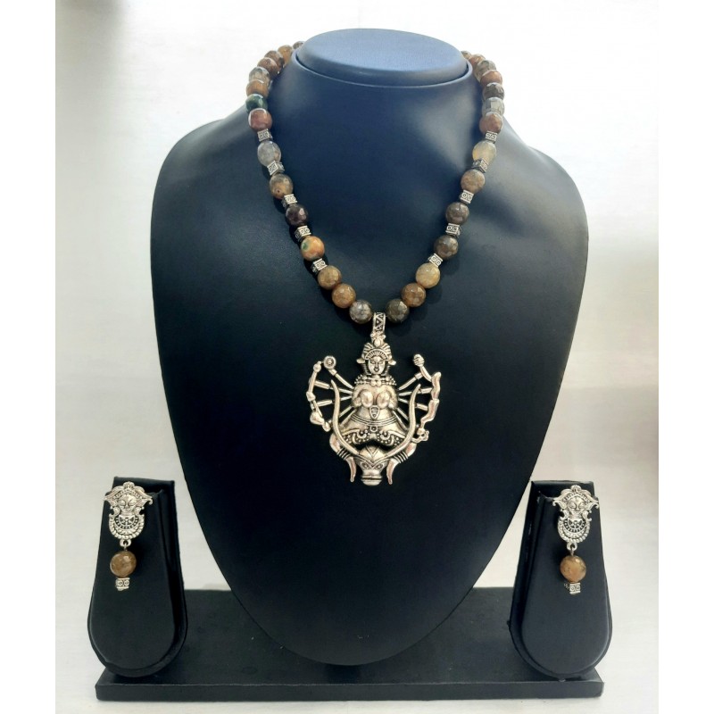 Beautiful Large Beads Handcrafted Golden Necklace Set With Pendent Beautiful Large Beads Handcrafted Golden Necklace Set With Pendent
