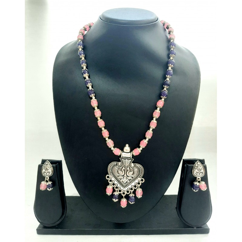 Hand Crafted Beautiful Traditional Necklace Set Hand Crafted Beautiful Traditional Necklace Set