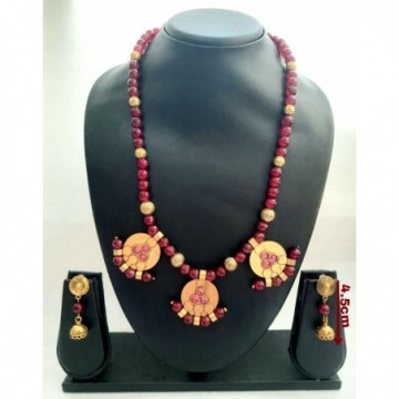 Hand Made Red Beads Gold Plated Necklace Set