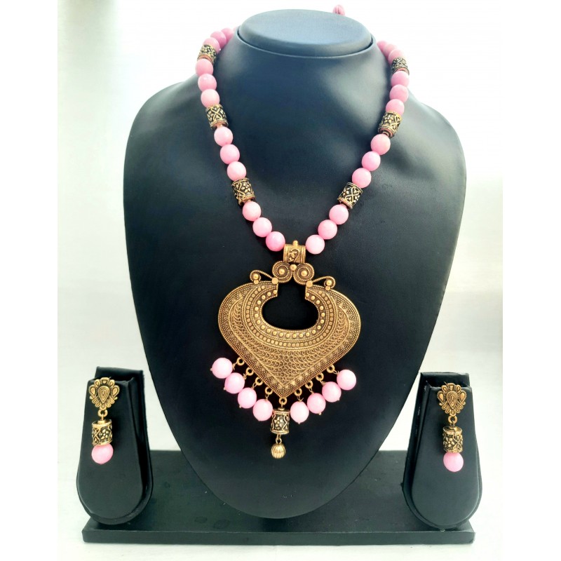 Handcrafted Beautiful Pink Beads Gold Plated Necklace Set With Pendant Handcrafted Beautiful Pink Beads Gold Plated Necklace Set With Pendant