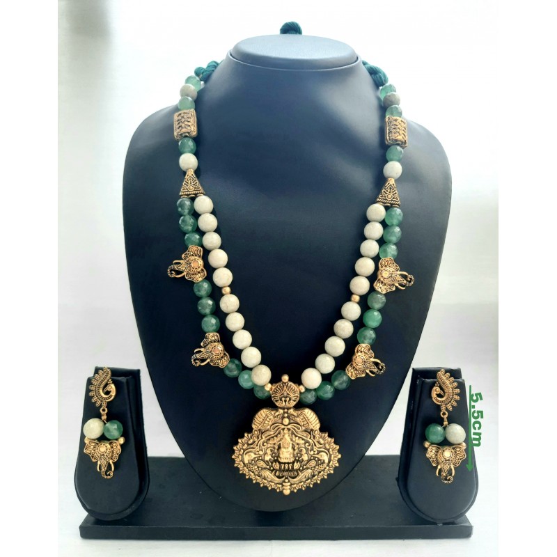 Handcrafted Beautiful Necklace set Handcrafted Beautiful Necklace set