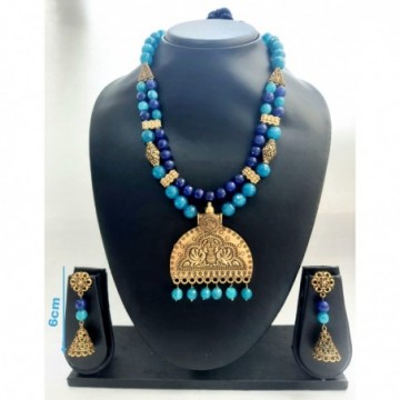 Hand Made Beautiful Necklace Set