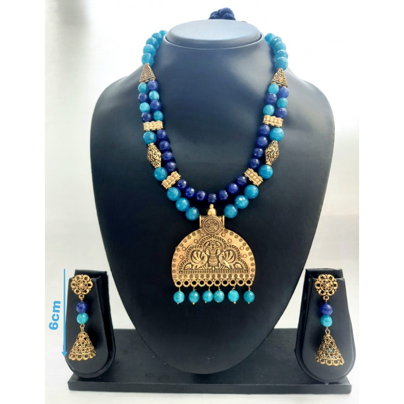 Hand Made Beautiful Necklace Set Hand Made Beautiful Necklace Set