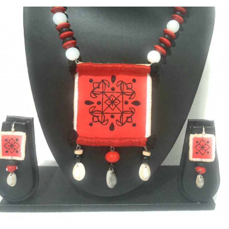 Fabric Handcrafted Necklace Set Fabric Handcrafted Necklace Set