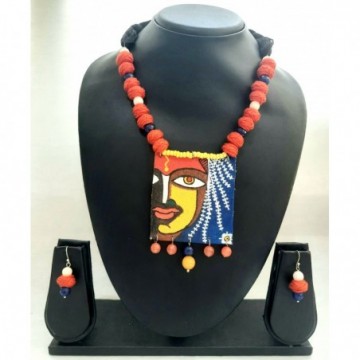Beautiful Handcrafted Fabric Necklace Set
