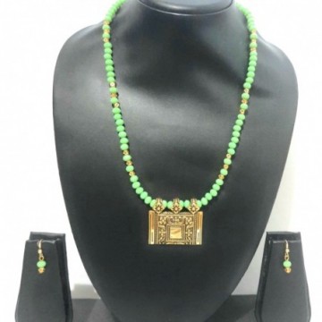 Handcrafted Beautiful Necklace Set