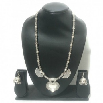  Beautiful Hand Made Necklace Set