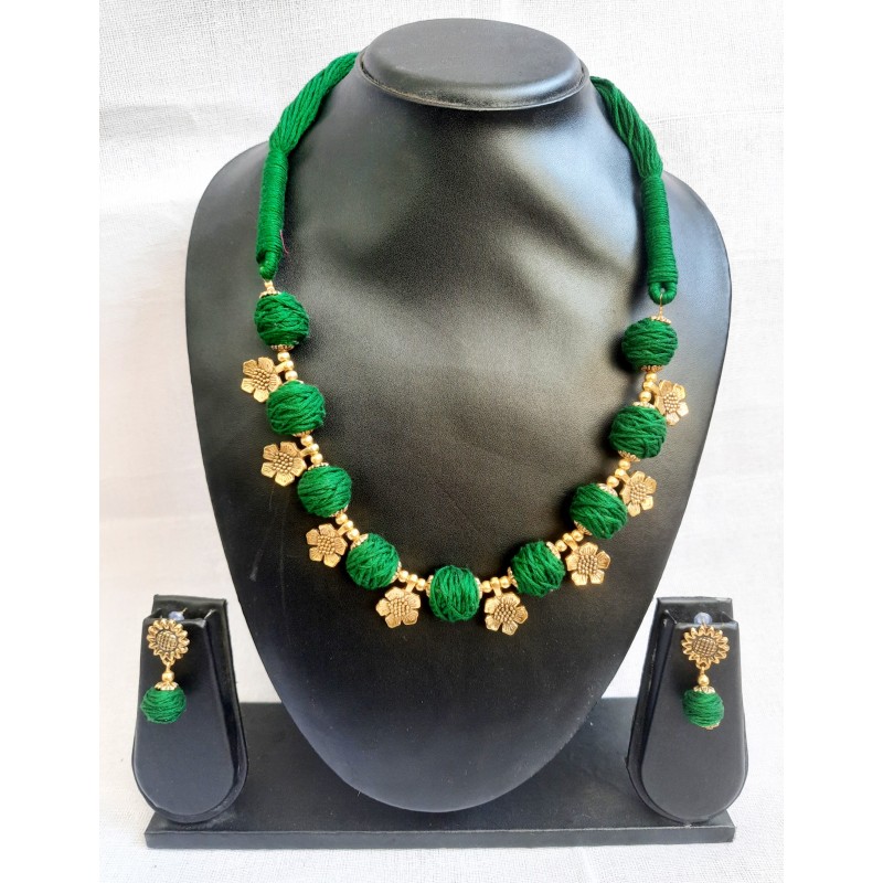 Handcrafted Beautiful Necklace Set Handcrafted Beautiful Necklace Set