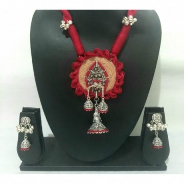 Hand Made Beautiful Traditional Pendant Set