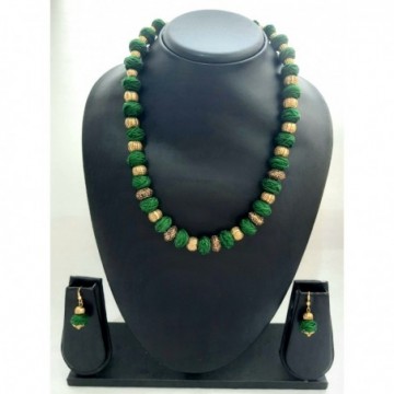 Hand Made Beautiful Necklace Set