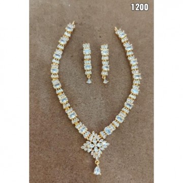  Zeelo Gold Polished CZ Stones Necklace Set